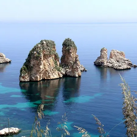 Con Piscina Scopello