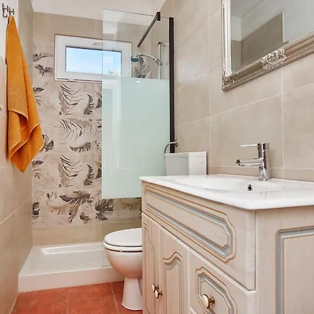 Con Piscina Scopello